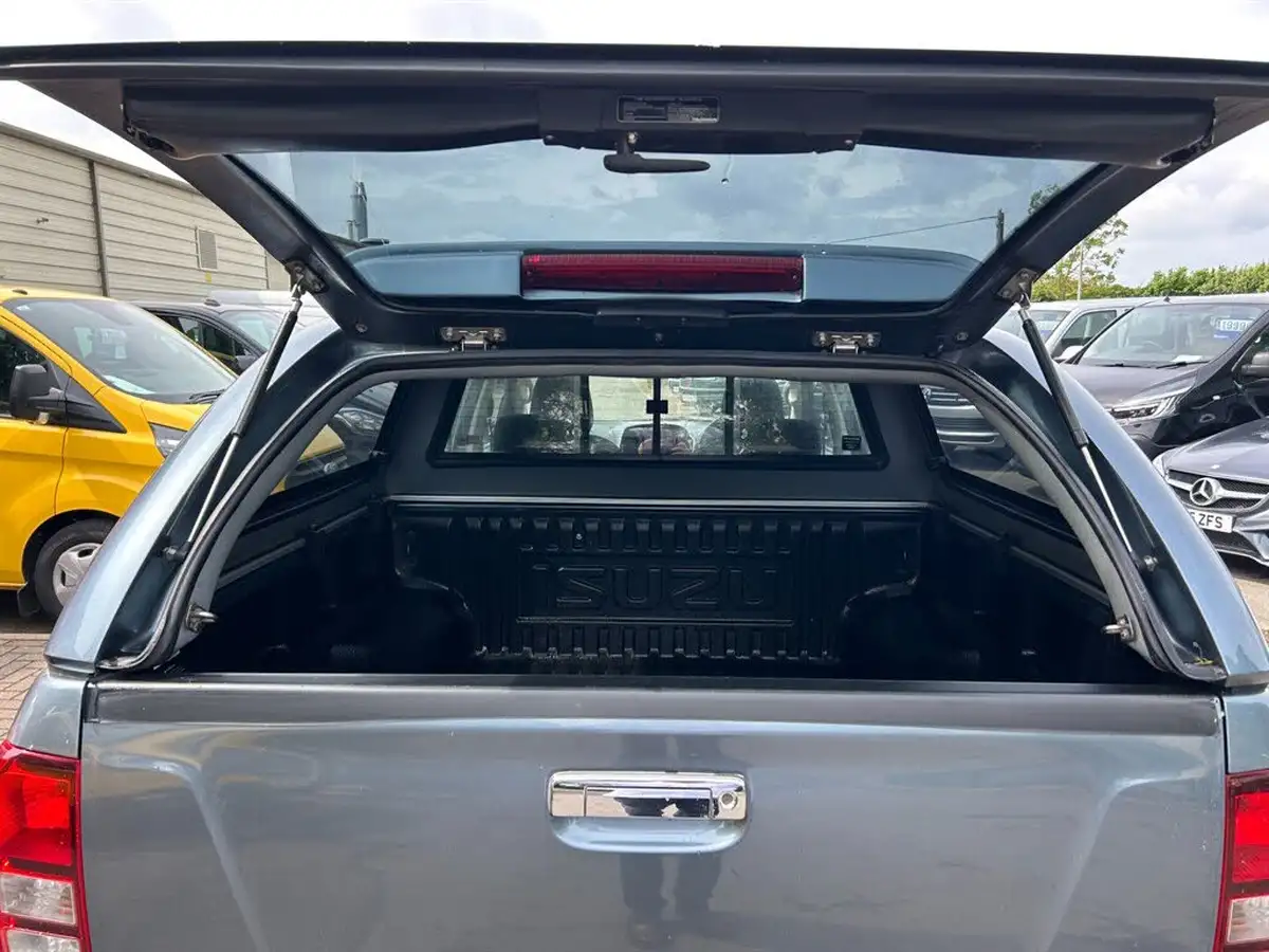 2015-isuzu-d-max-25td-eiger-big-10