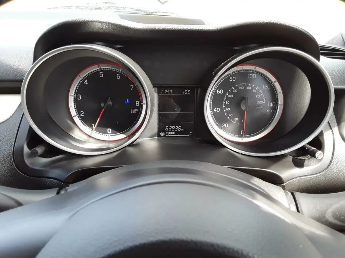 2017-suzuki-swift-10-boosterjet-sz-t-big-12
