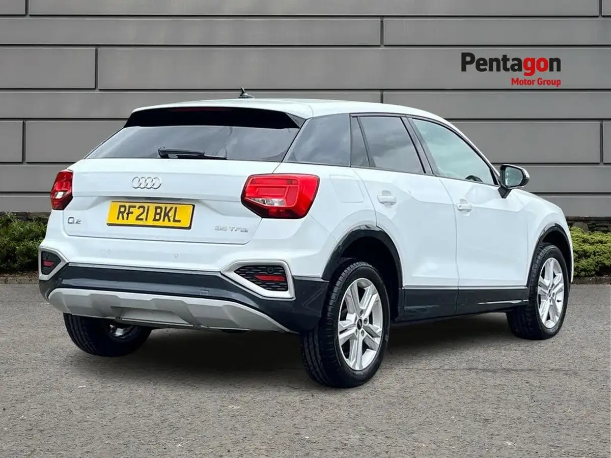 2021-audi-q2-15-35-tfsi-sport-big-3