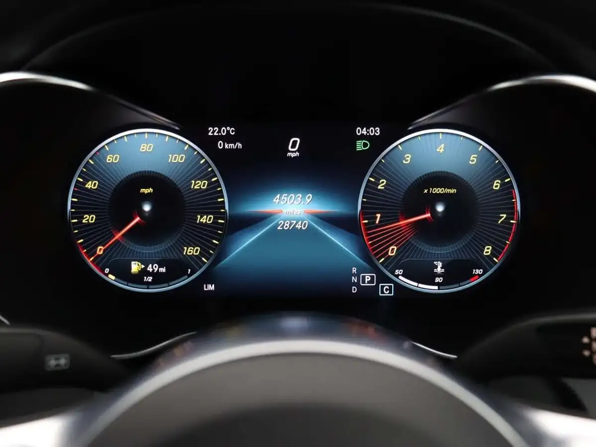 2018-mercedes-benz-c-class-20-c300-amg-line-258ps-premiumss-coupe-2d-big-24