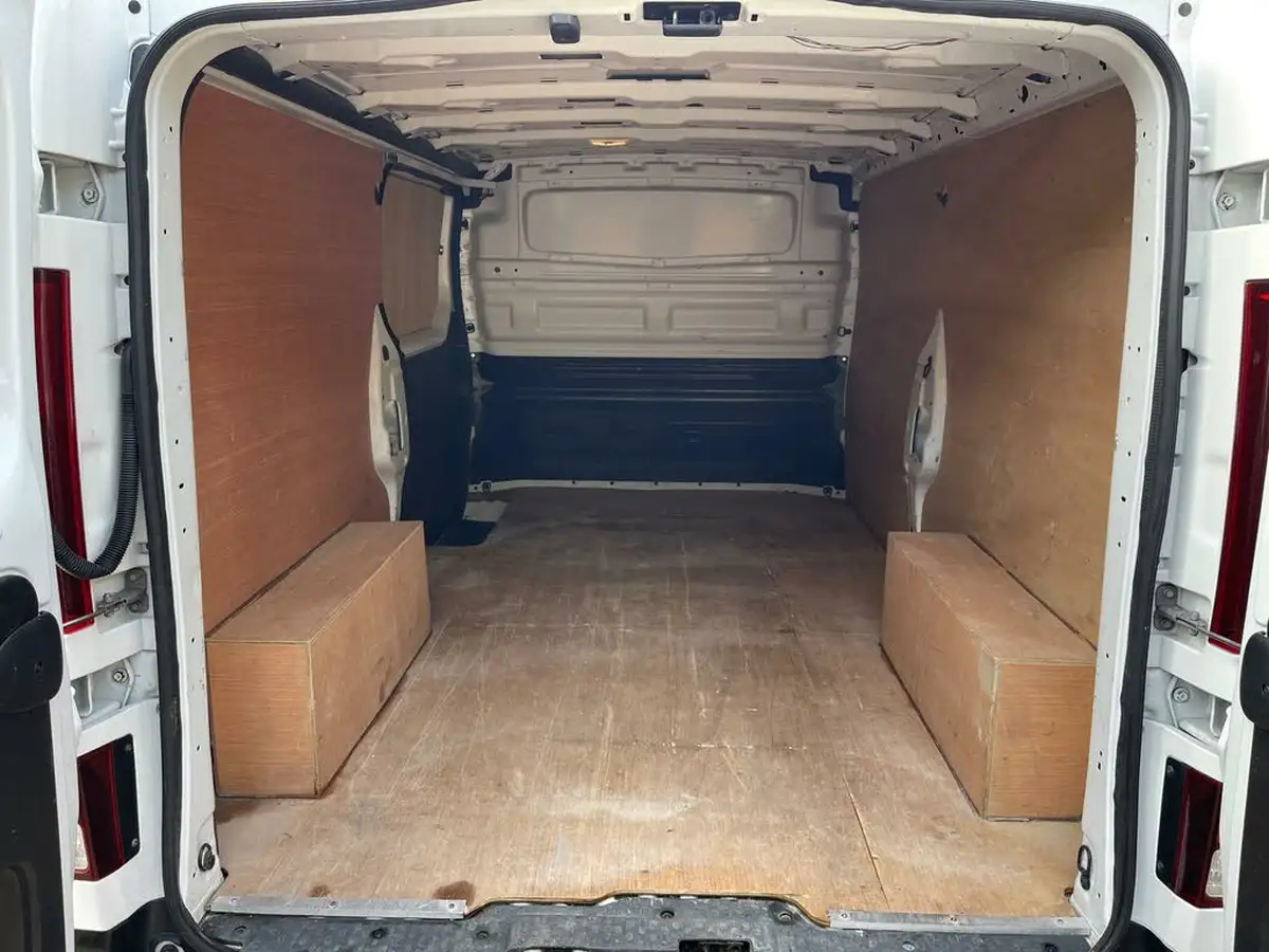 2021-renault-trafic-20dci-ll30-energy-120-business-panel-big-15
