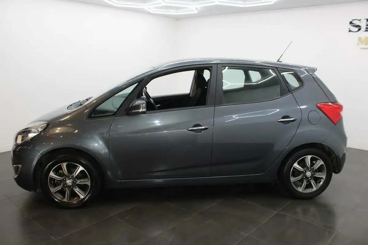 2015-hyundai-ix20-14-se-big-4