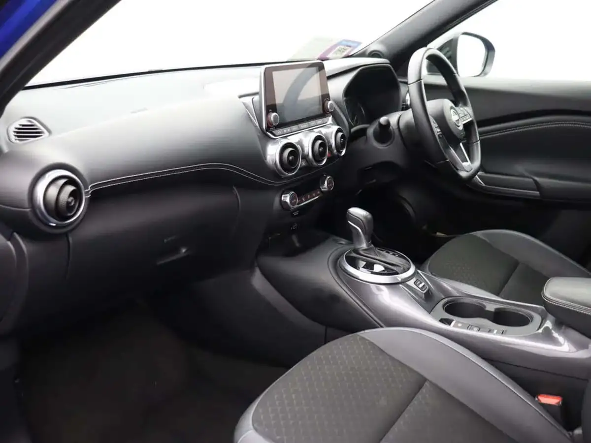 2023-nissan-juke-16-hybrid-n-connecta-big-10