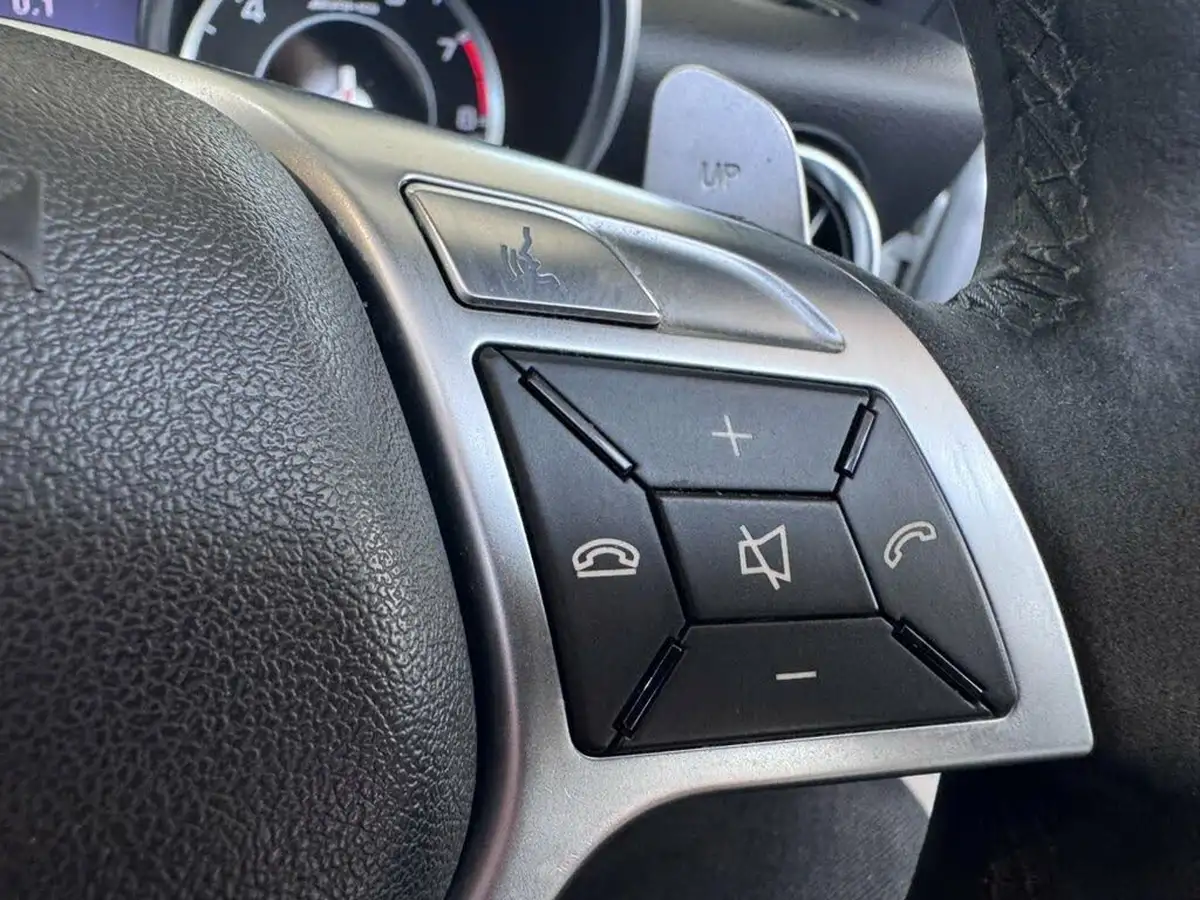 2012-mercedes-benz-slk-55-slk55-amg-ss-speedshift-big-32