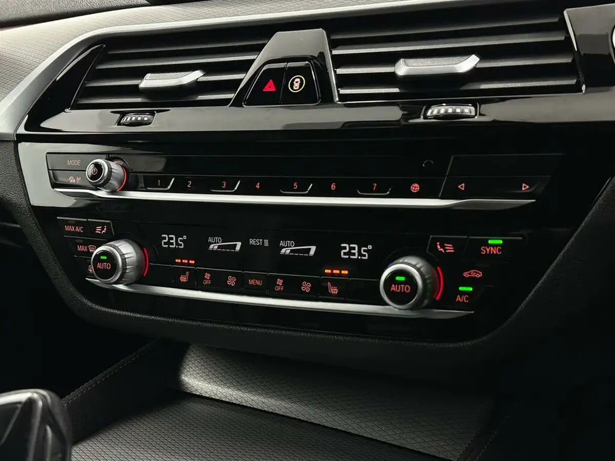 2020-bmw-5-series-20td-520d-m-sport-190ps-mht-saloon-4d-big-22