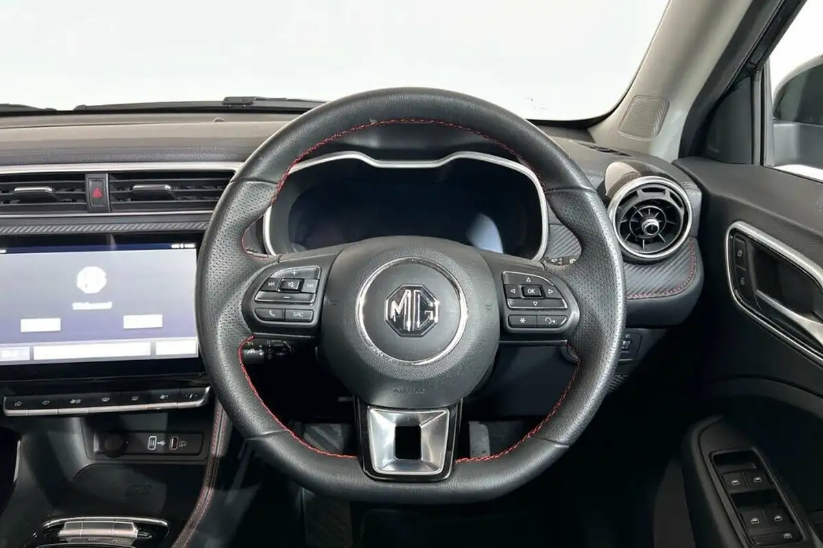 2023-mg-zs-suv-e-trophy-ev-156ps-long-range-big-14