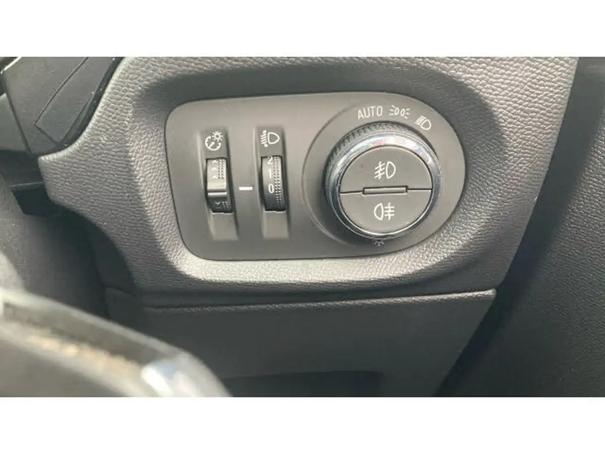 2022-vauxhall-corsa-12-turbo-elite-edition-big-23