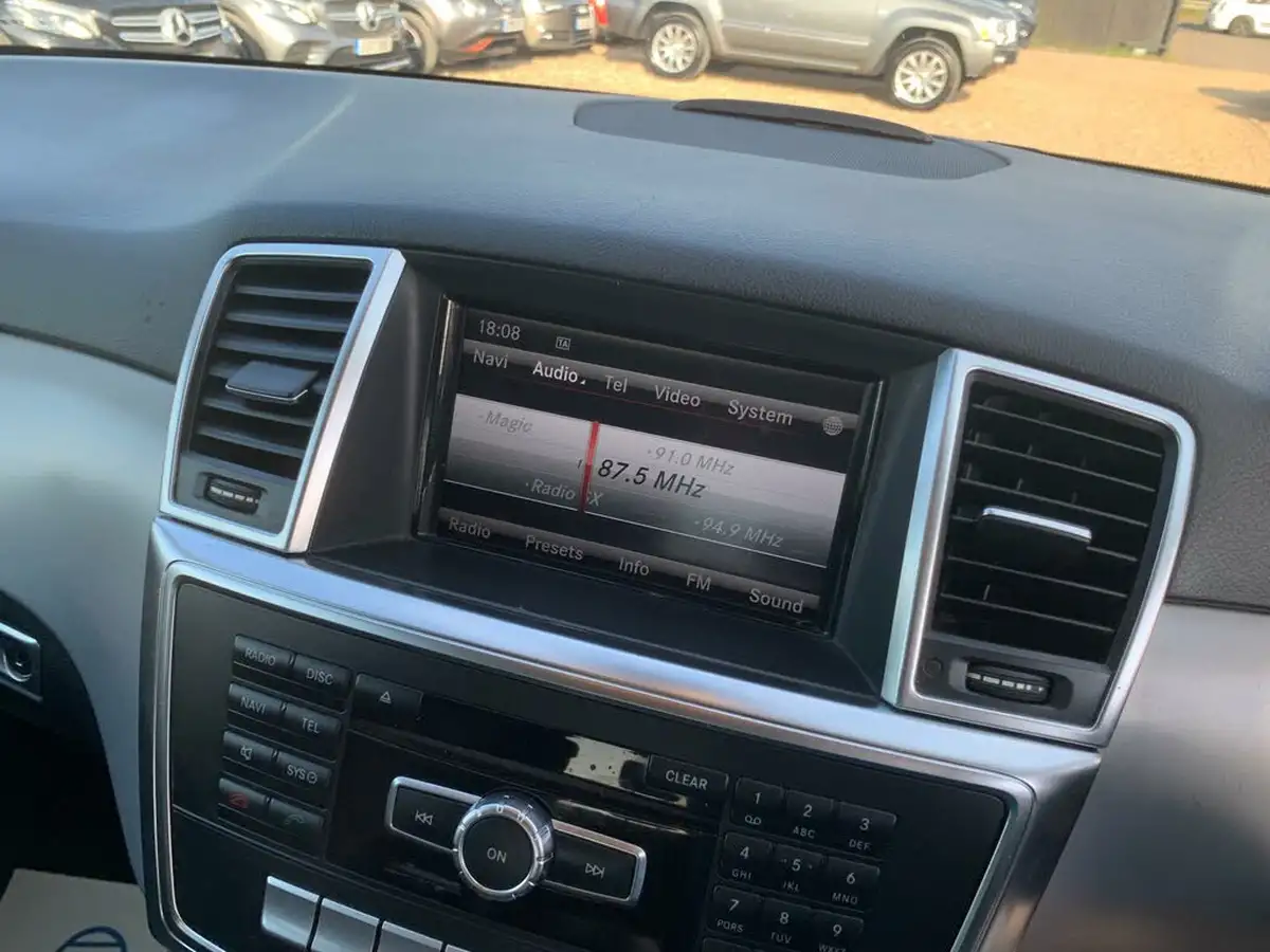 2012-mercedes-benz-m-class-30td-ml350-bluetec-sport-big-11