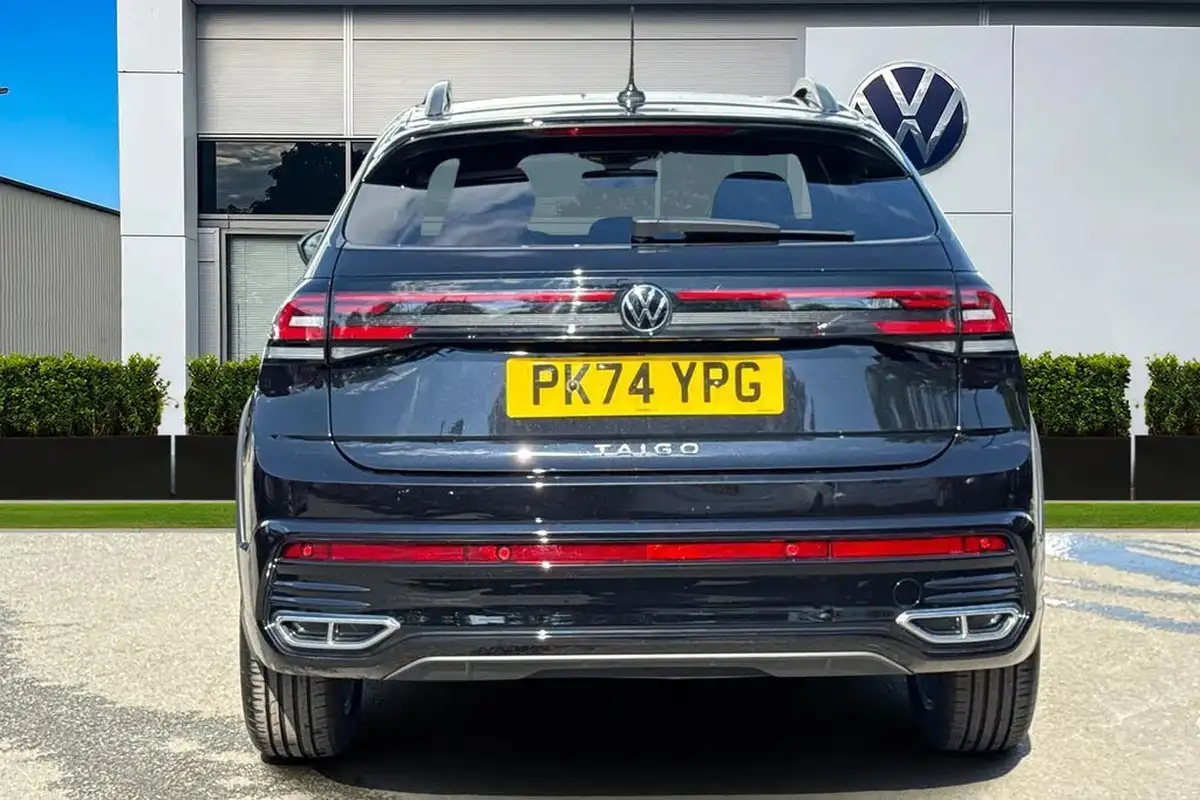 2025-volkswagen-taigo-15-tsi-r-line-big-3