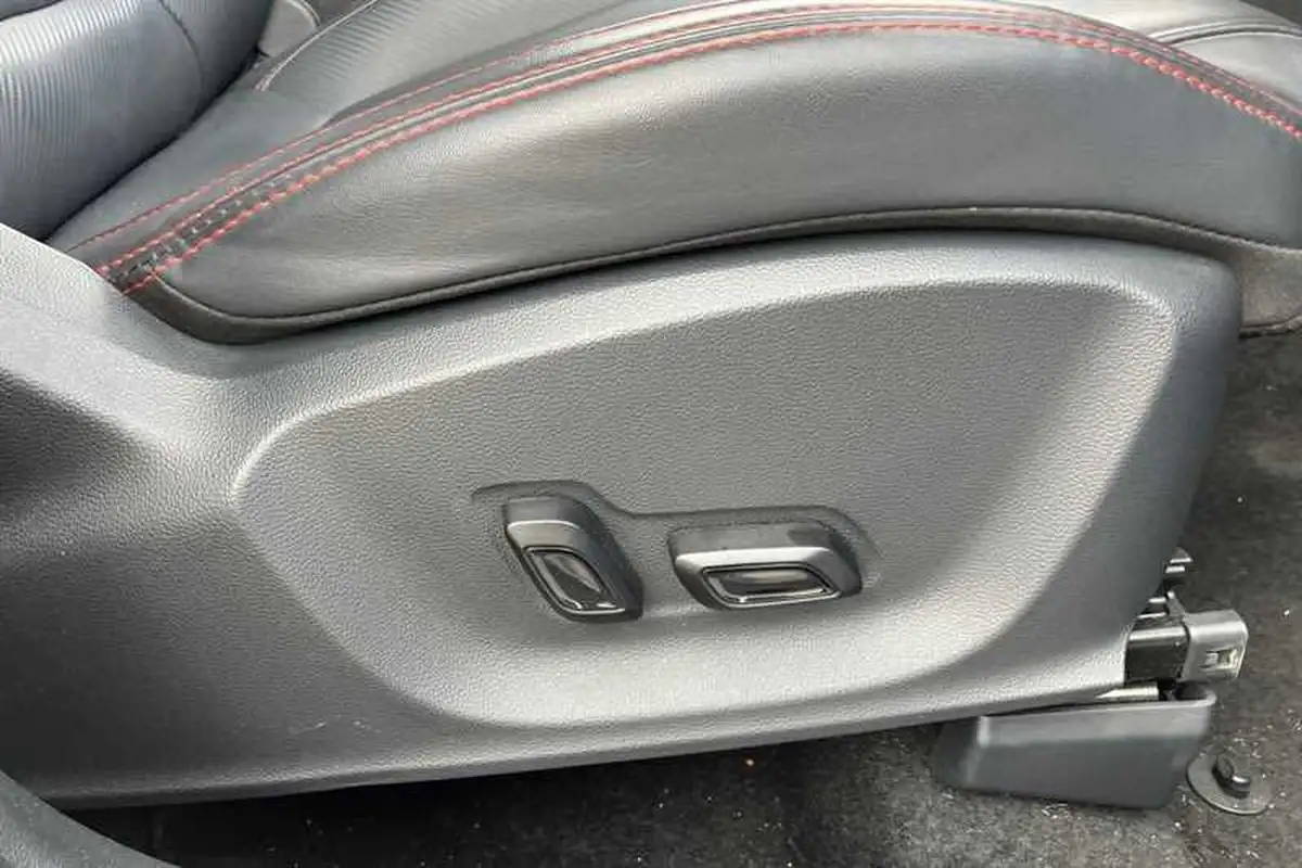 2022-mg-zs-suv-10t-gdi-exclusive-big-25