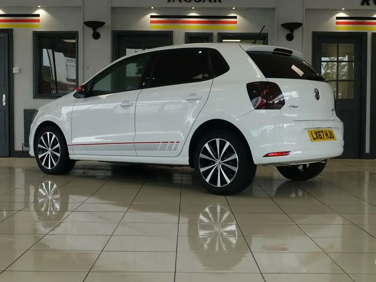 2017-volkswagen-polo-10-beats-65ps-ss-5d-big-8
