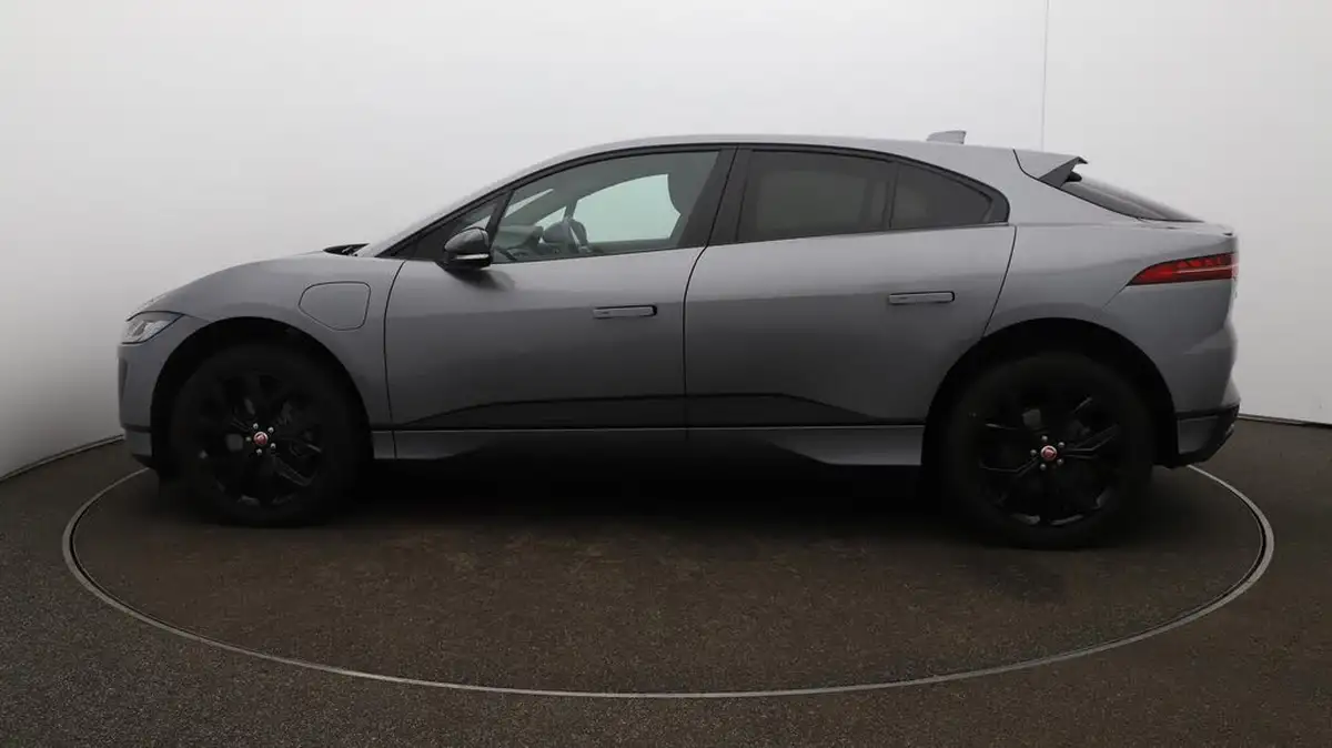 2022-jaguar-i-pace-ev400-black-big-67