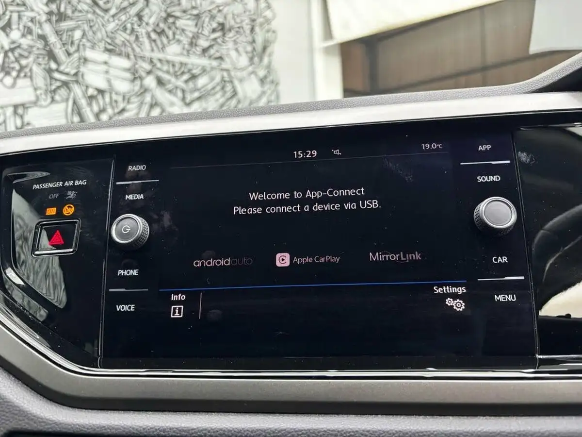 2021-volkswagen-polo-10-match-big-17