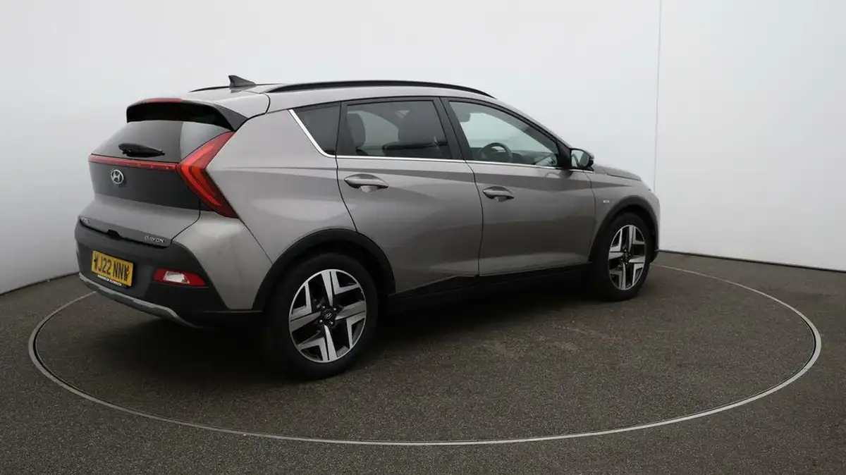 2022-hyundai-bayon-10-t-gdi-premium-120ps-big-54
