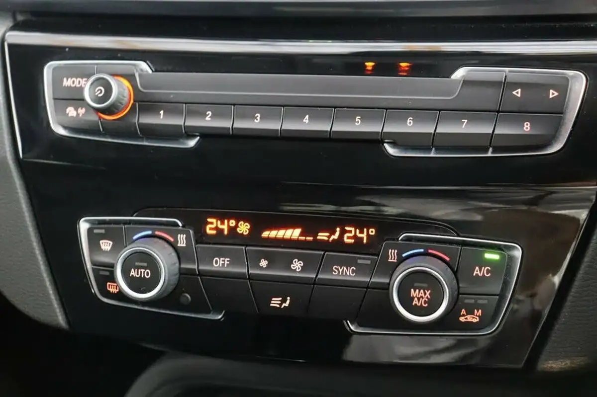2020-bmw-x1-20-sdrive20i-se-189bhp-big-25
