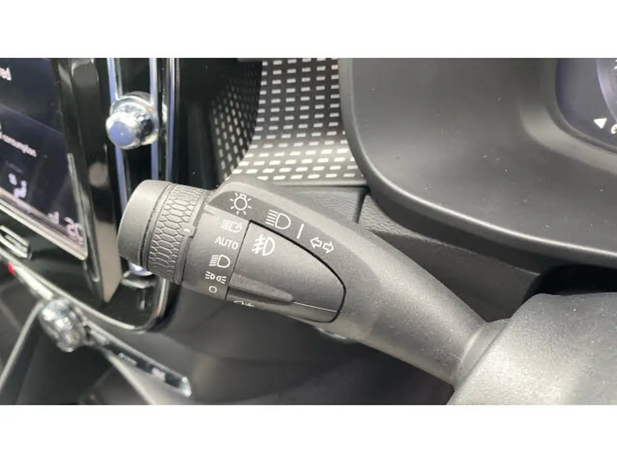 2022-volvo-xc40-15-t5-r-design-pro-big-23
