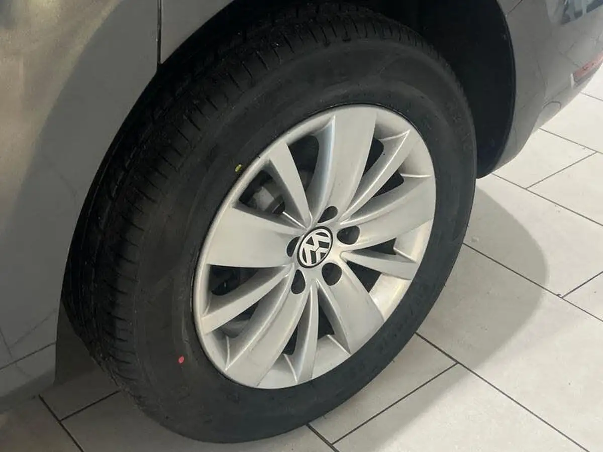 2019-volkswagen-sharan-14-tsi-se-nav-1395cc-big-3