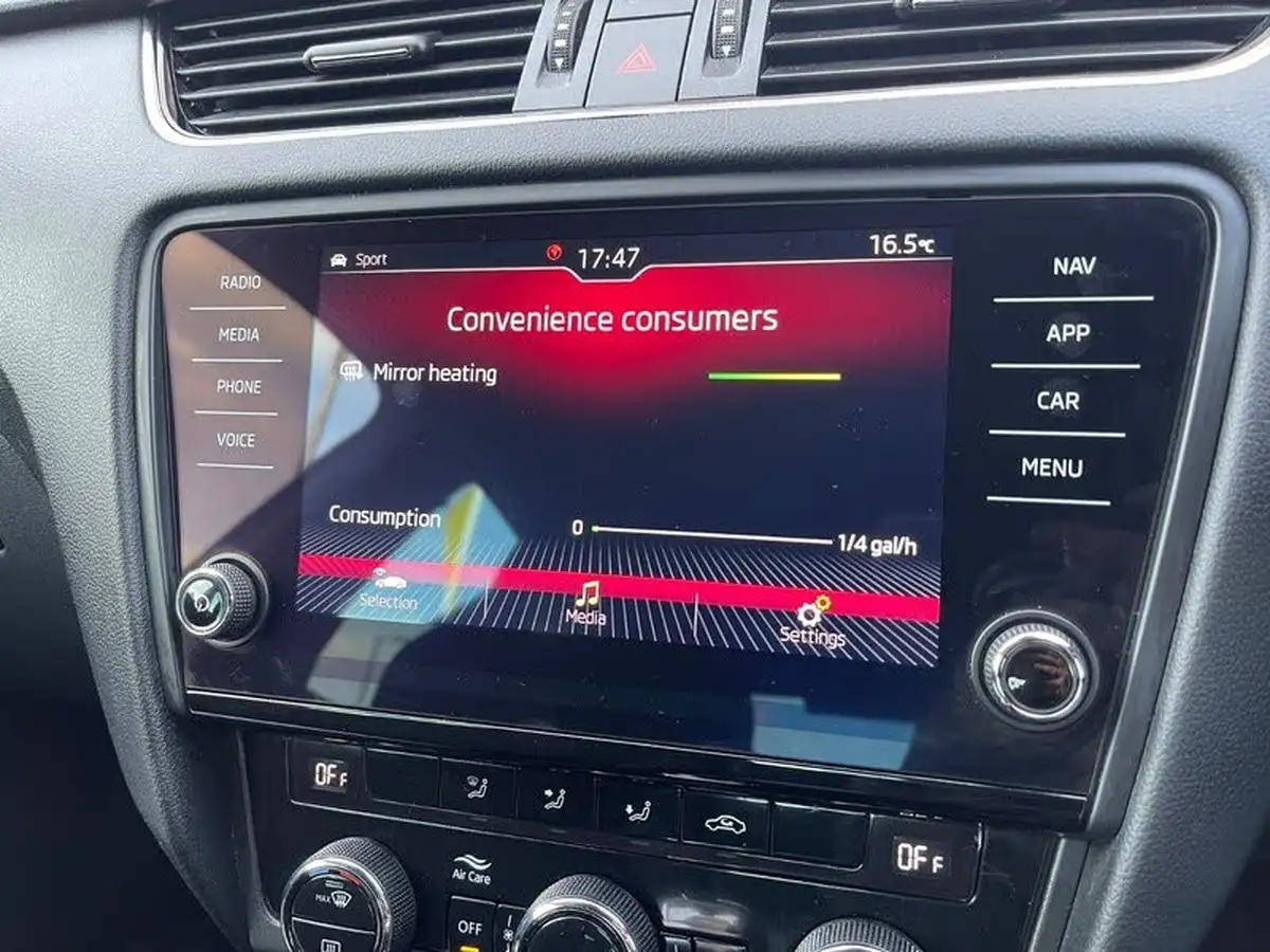 2019-skoda-octavia-20-tsi-vrs-hatchback-dsg-big-24