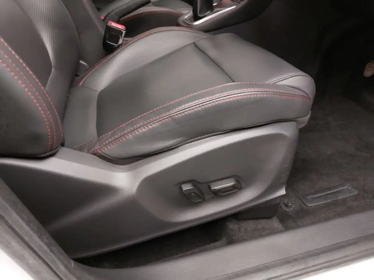 2023-mg-zs-suv-10t-gdi-exclusive-big-13