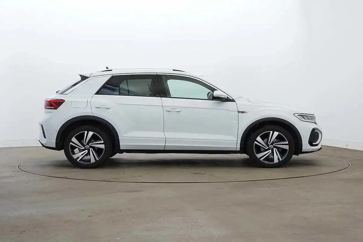 2024-volkswagen-t-roc-15-tsi-r-line-hatchback-5d-dsg-big-3