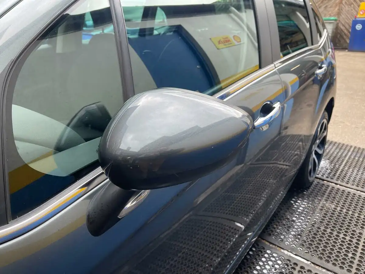 2016-citroen-c3-12-puretech-platinum-big-15