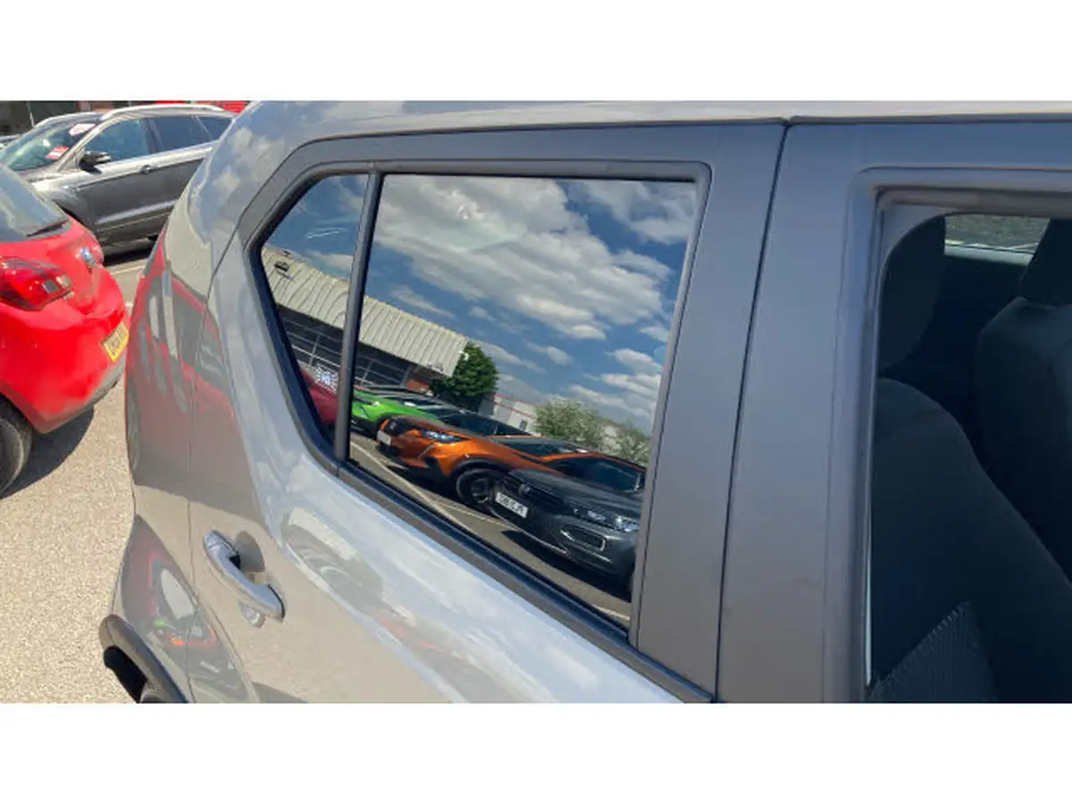 2023-suzuki-ignis-12-dualjet-sz-t-cvt-big-32