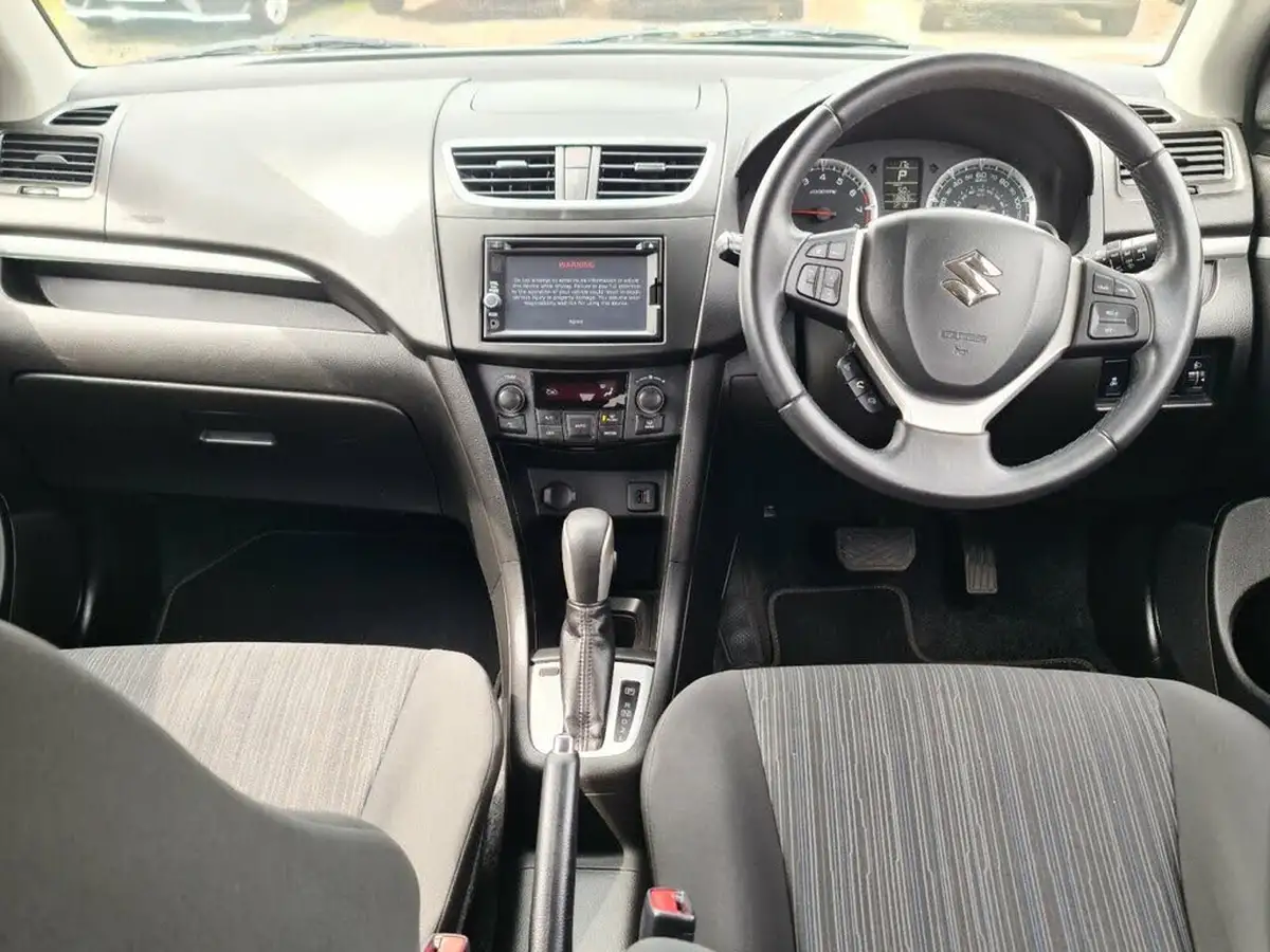 2015-suzuki-swift-12-sz4-94ps-nav-5d-at-big-9