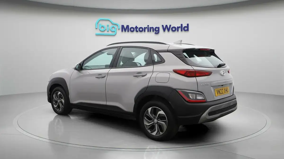2022-hyundai-kona-16-gdi-se-connect-big-5