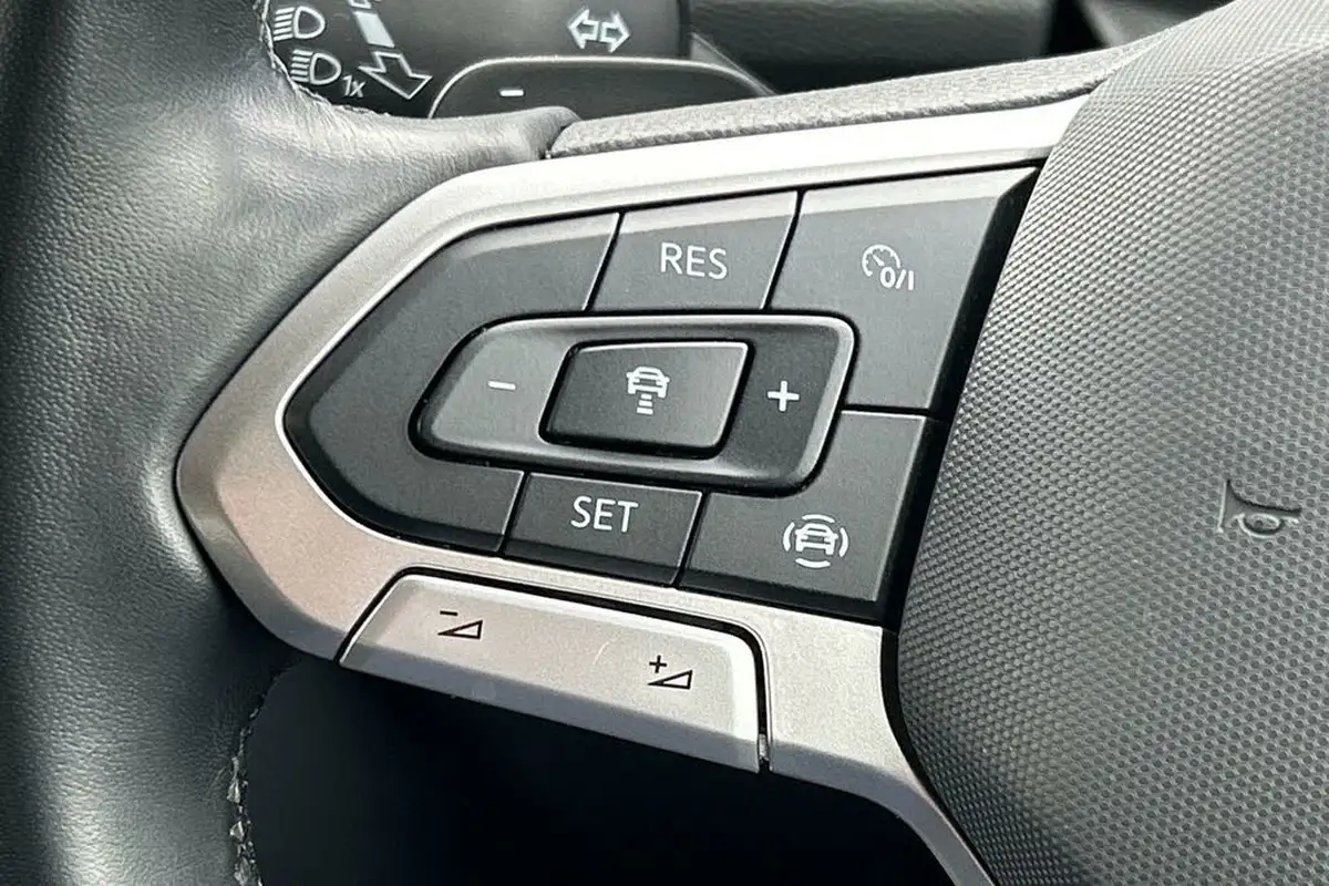 2022-volkswagen-t-roc-15-tsi-life-dsg-big-42
