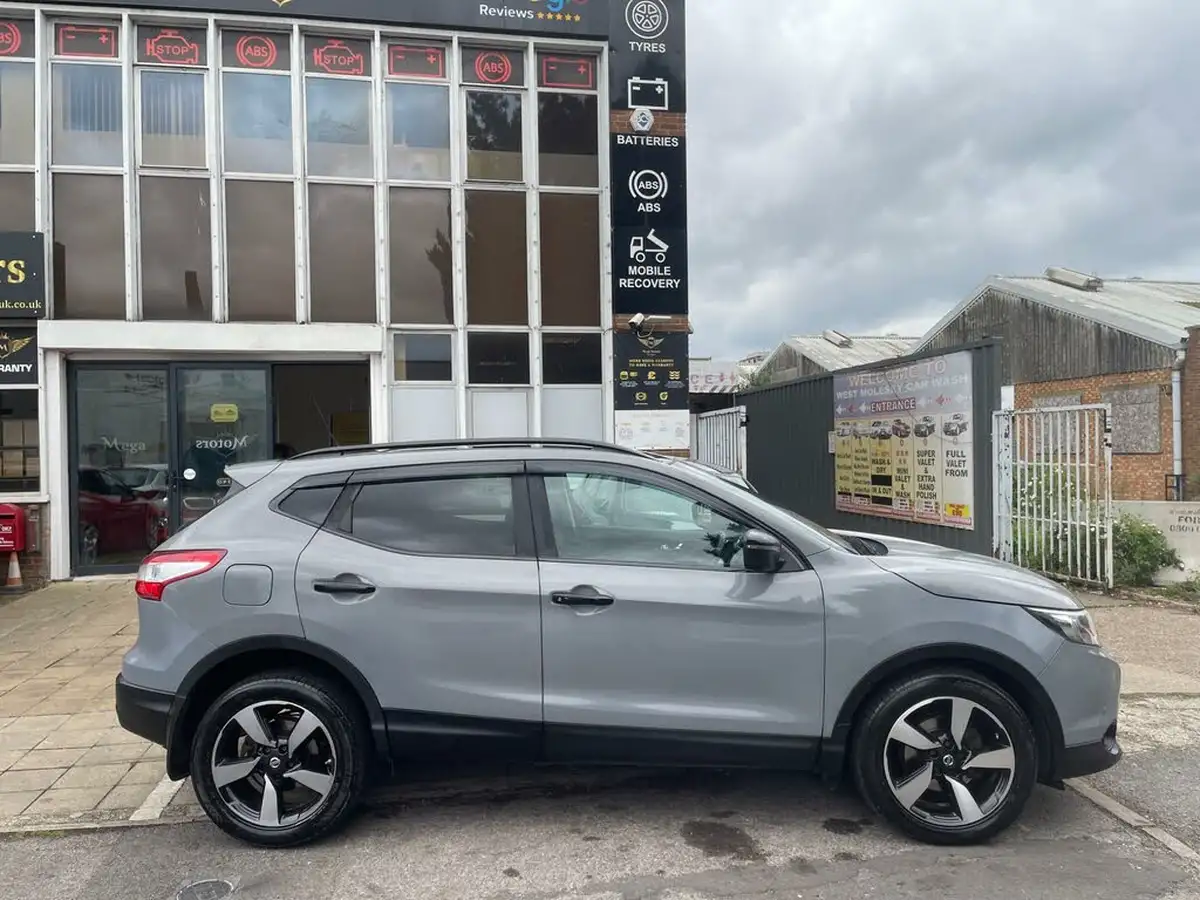 2015-nissan-qashqai-12-n-tec-xtronic-cvt-big-1