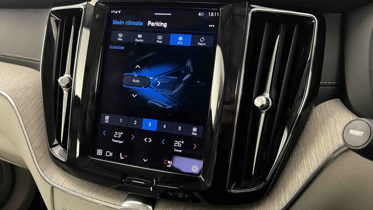 2021-volvo-xc60-20-t6-inscription-350bhp-big-20