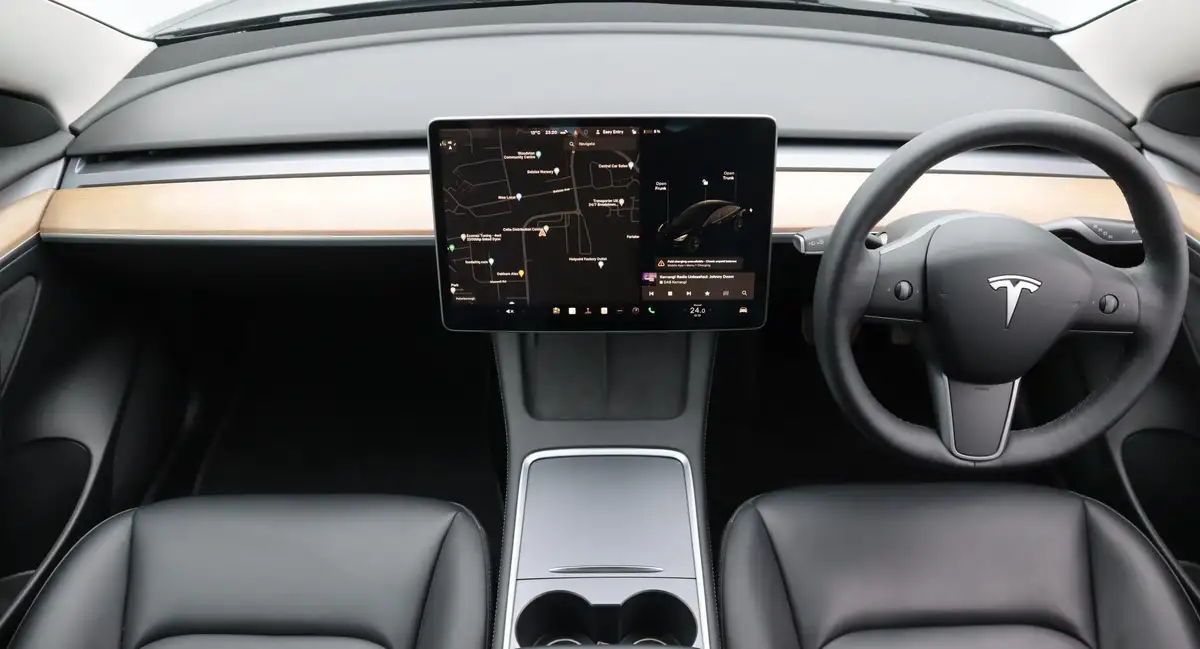 2021-tesla-model-3-e-standard-plus-big-13