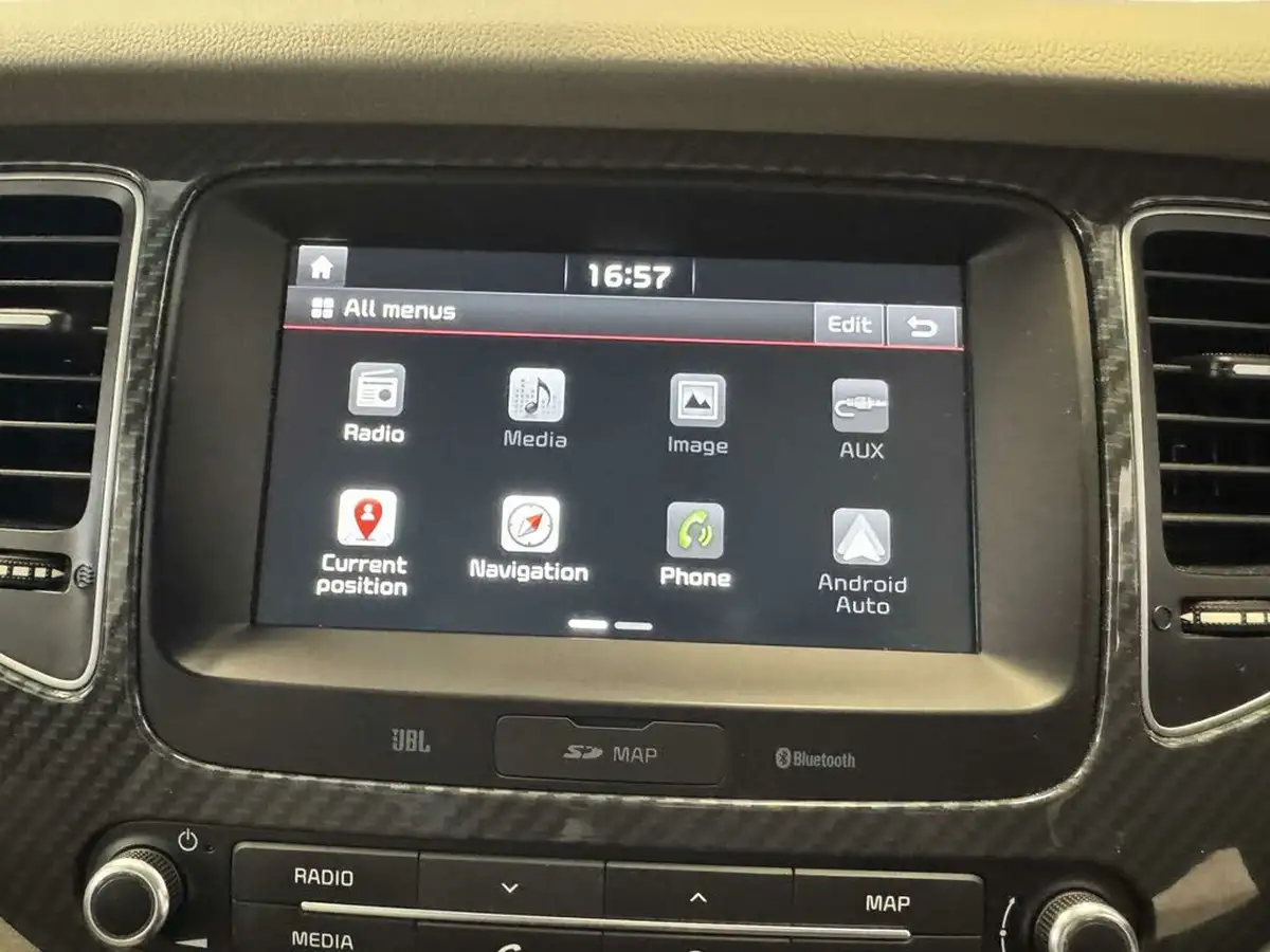2017-kia-carens-17crdi-4-dct-big-25