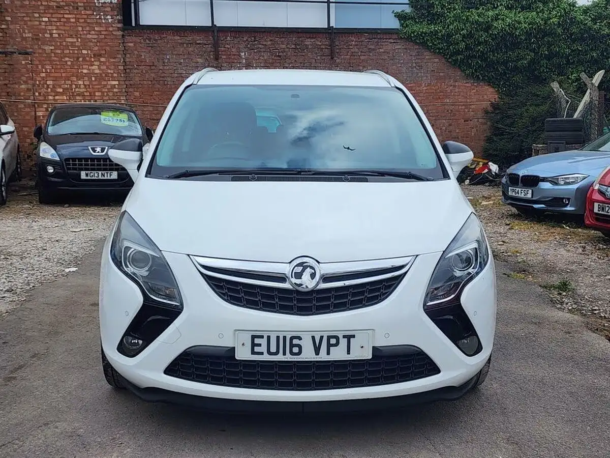 2016-vauxhall-zafira-tourer-20cdti-sri-auto-big-35