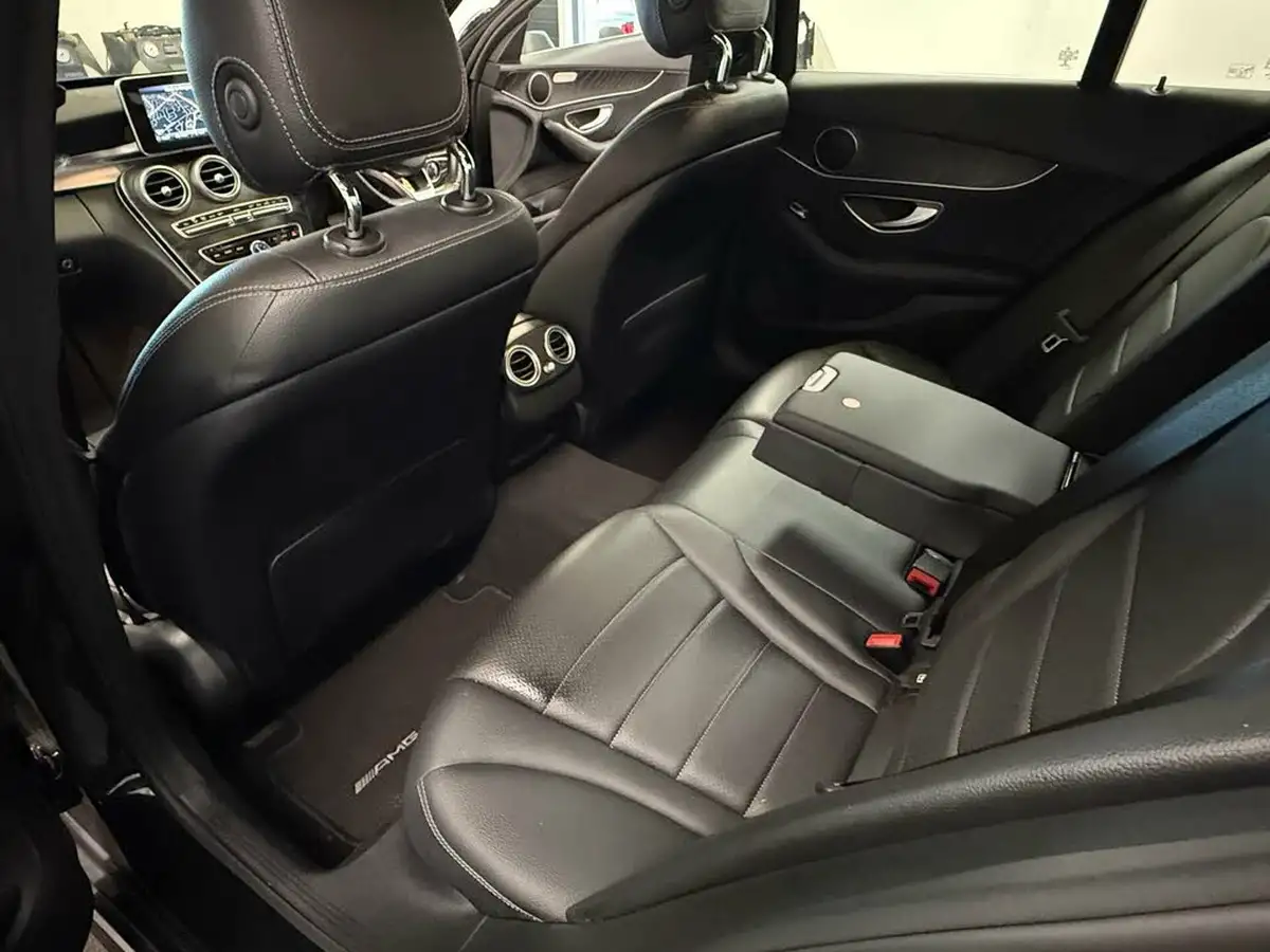 2017-mercedes-benz-c-class-21d-c250d-amg-line-ss-saloon-4d-4matic-9g-tronic-plus-big-40