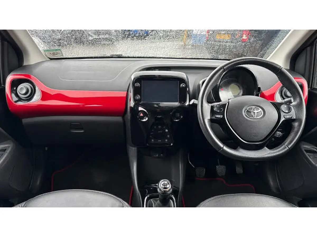 2021-toyota-aygo-10-vvt-i-x-clusiv-big-9