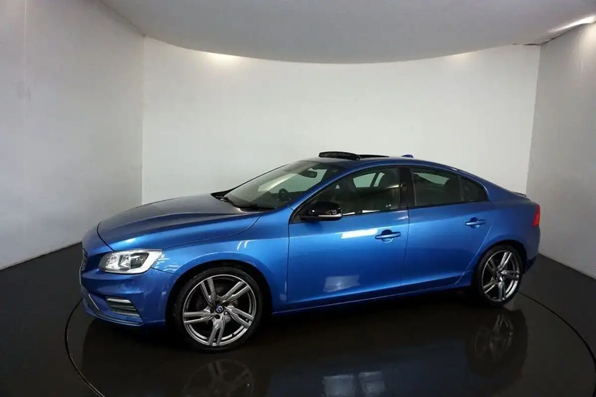 2017-volvo-s60-20td-d4-r-design-lux-geartronic-big-2