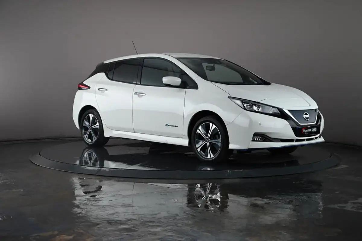 2020-nissan-leaf-e-e-tekna-big-0