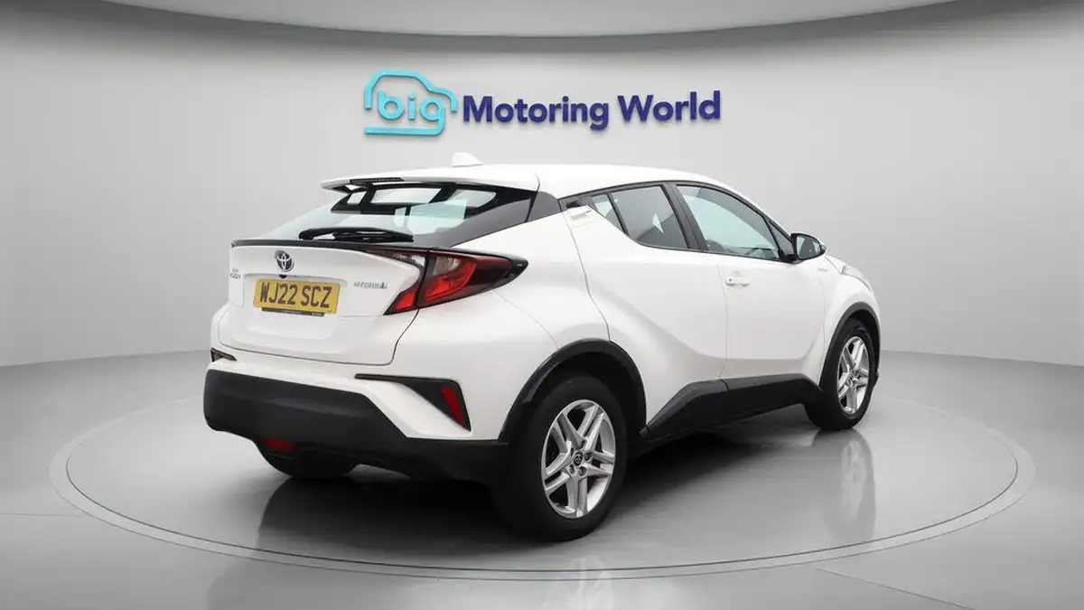 2022-toyota-c-hr-18-vvt-i-icon-big-7