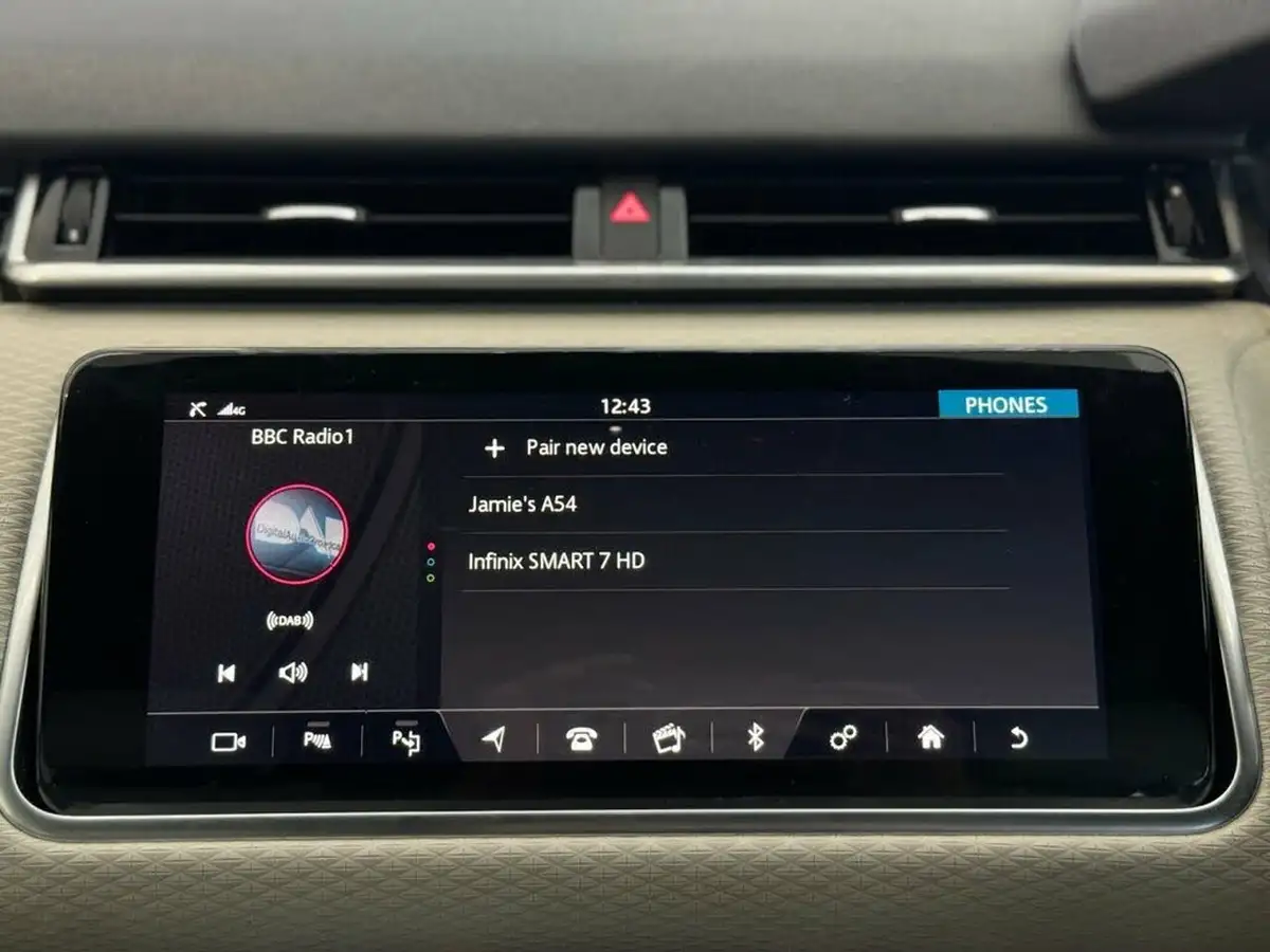 2018-land-rover-range-rover-velar-20-d180-r-dynamic-se-big-29