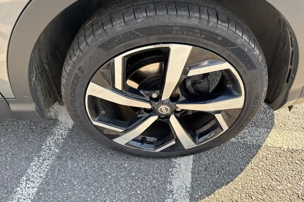 2017-nissan-qashqai-16-dig-t-tekna-big-20