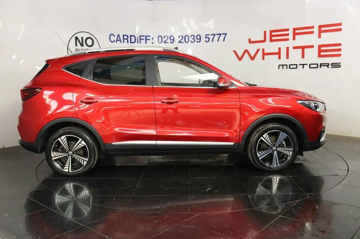 2021-mg-zs-suv-e-exclusive-ev-big-5