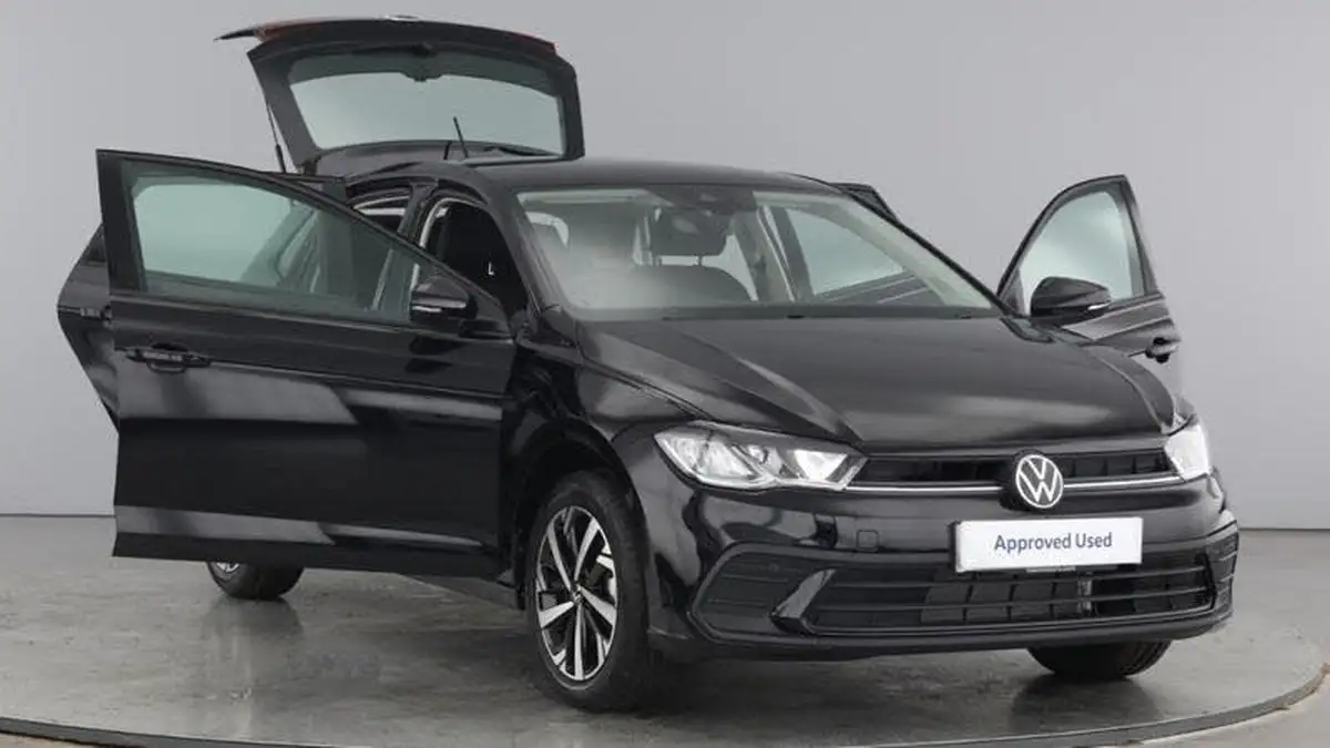 2024-volkswagen-polo-10-life-big-8