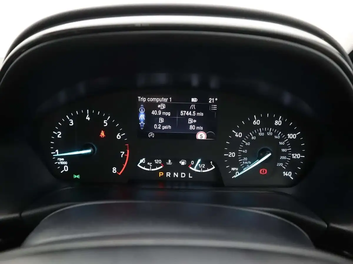 2022-ford-fiesta-10t-active-125ps-hybrid-mhev-powershift-big-16