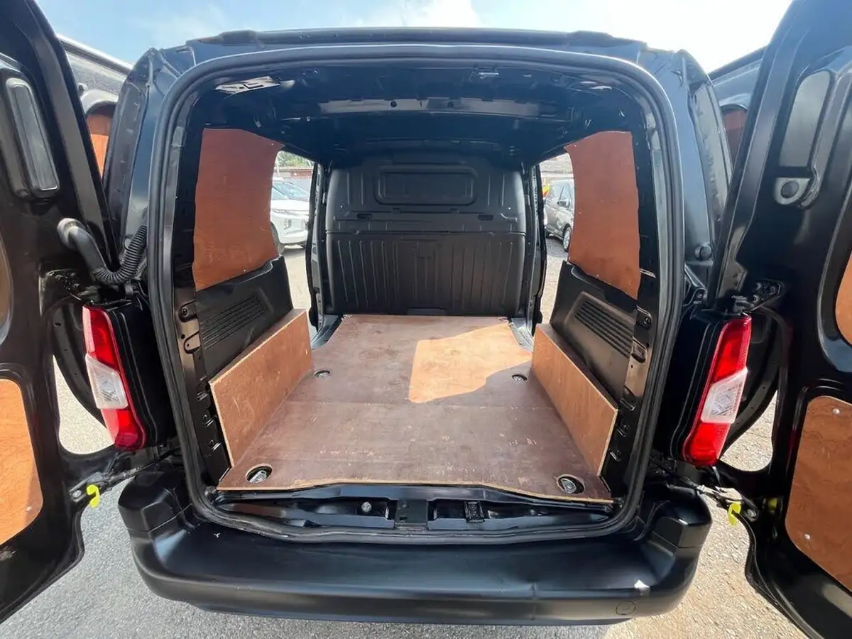 2022-toyota-proace-city-15d-active-big-26