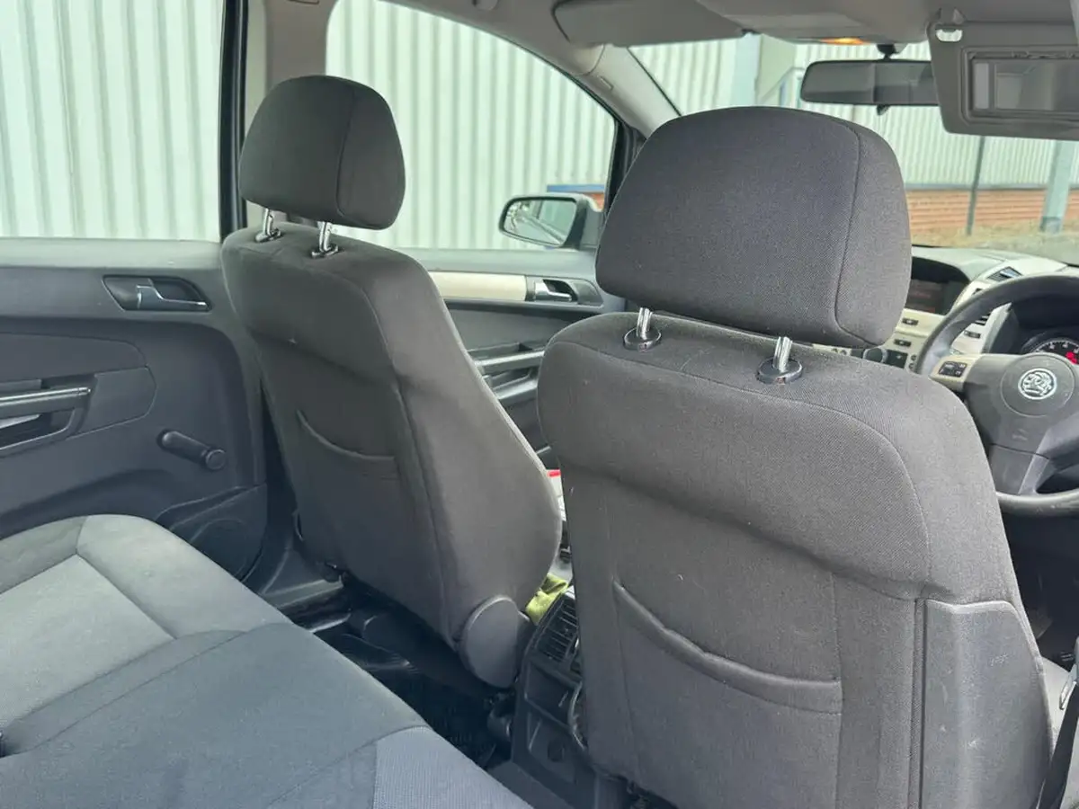 2008-vauxhall-zafira-16-exclusiv-105ps-big-22