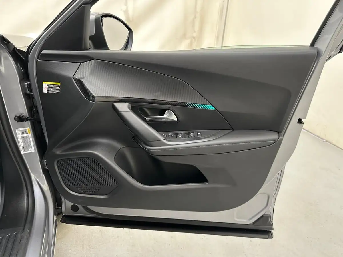 2021-peugeot-208-e-allure-premium-50kwh-big-9