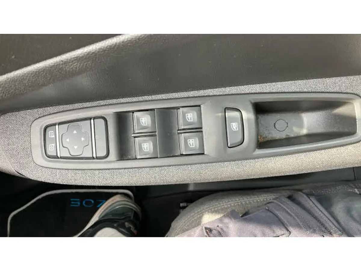 2022-renault-zoe-e-iconic-135ps-r135ev50-rapid-charge-big-22