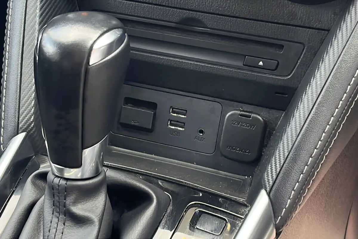 2019-mazda-mazda2-15-sport-nav-auto-big-24