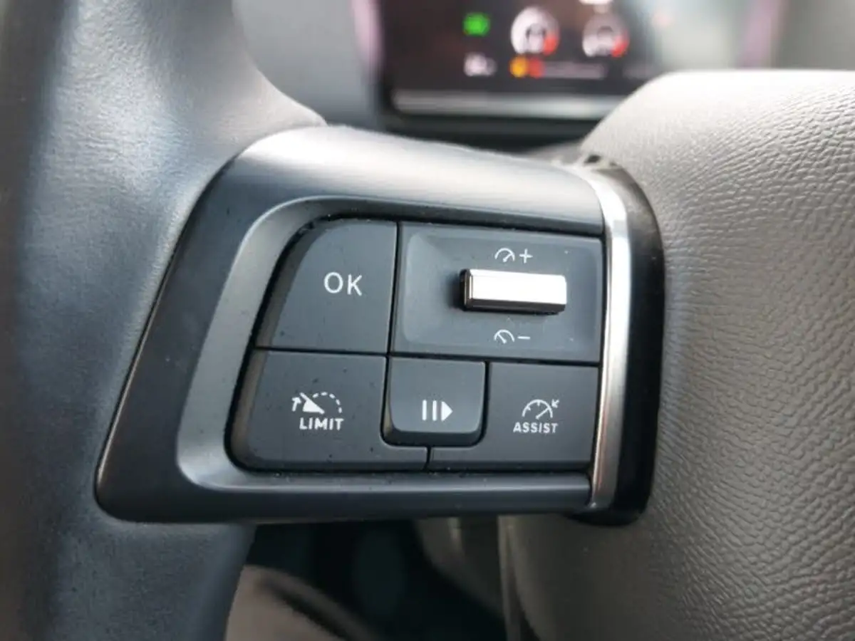 2022-citroen-c4-12-puretech-shine-130ps-big-11